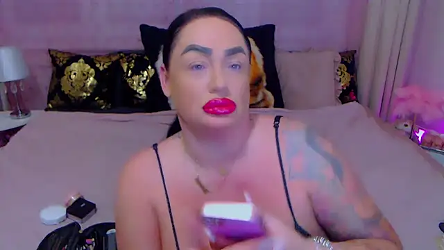 BustyVicky online show from November 26, 9:27 pm