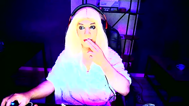 LatruieSow online show from November 14, 6:34 am