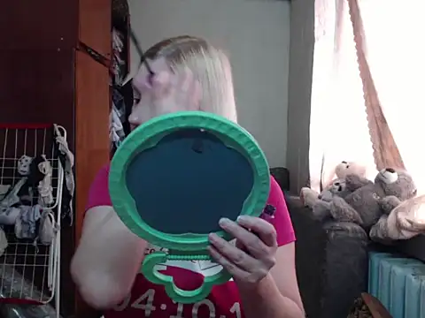 BustyBlond online show from March 15, 6:03 am