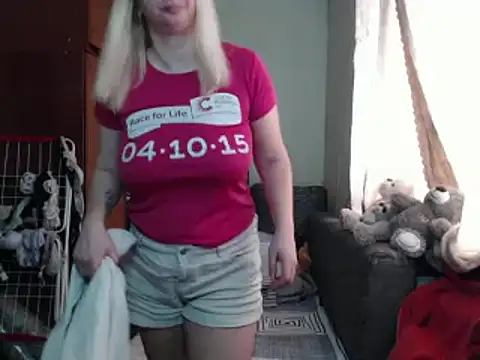 BustyBlond online show from March 15, 9:09 am