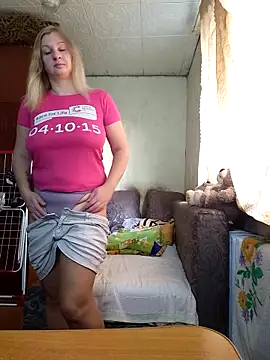 BustyBlond online show from November 15, 6:22 am