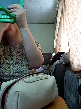 BustyBlond online show from February 28, 5:08 am