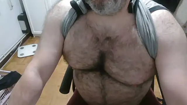 mikeyhotbear online show from May 26, 4:30 am