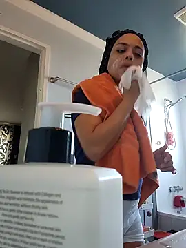 Snapshot of RuggyRackz chatting on October 28, 4:20 pm RuggyRackz online show from October 28, 4:20 pm