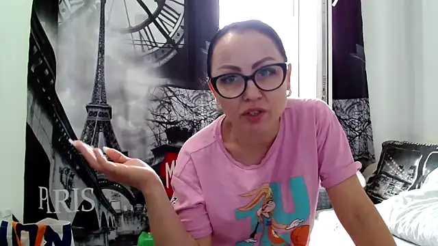 Snapshot of Anne30 chatting on May 21, 7:26 am Anne30 online show from May 21, 7:26 am