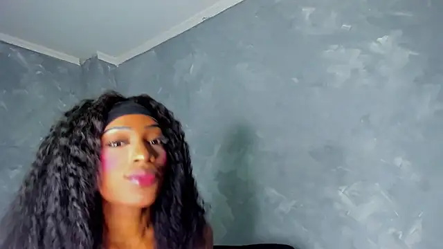 Snapshot of Emattaylor chatting on May 29, 11:52 am Emattaylor online show from May 29, 11:52 am