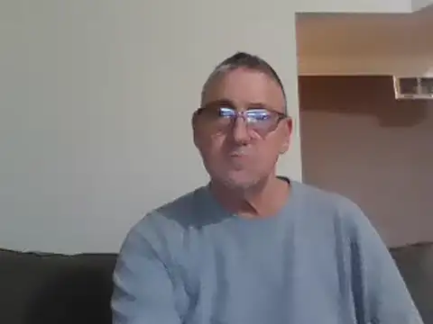 Snapshot of takeitall101 chatting on December 3, 12:24 am takeitall101 online show from December 3, 12:24 am