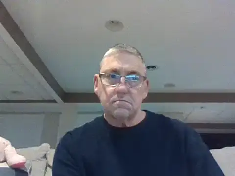 Snapshot of takeitall101 chatting on December 7, 2:24 pm takeitall101 online show from December 7, 2:24 pm