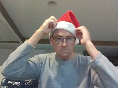 Snapshot of takeitall101 chatting on December 22, 5:56 am takeitall101 online show from December 22, 5:56 am