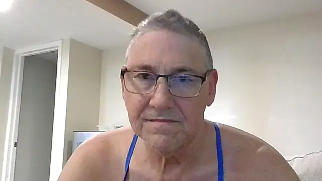 Snapshot of takeitall101 chatting on November 2, 6:21 pm takeitall101 online show from November 2, 6:21 pm