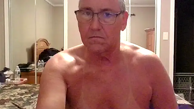 takeitall101 online show from December 13, 11:43 pm