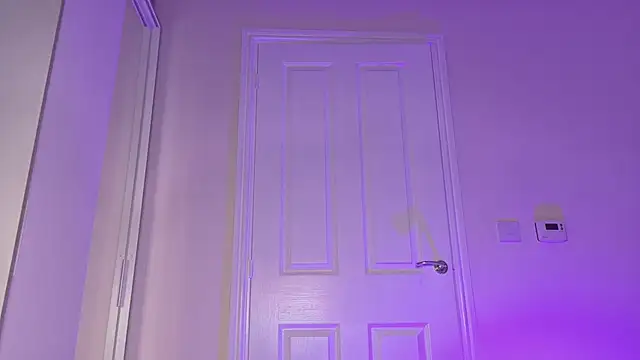 Tinkerbell822 online show from January 18, 9:13 am