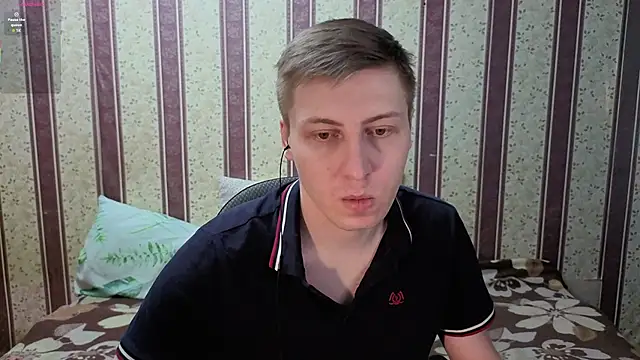 darienlarge online show from February 6, 2:05 am