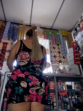 sammyqueenx21 online show from April 4, 1:30 pm