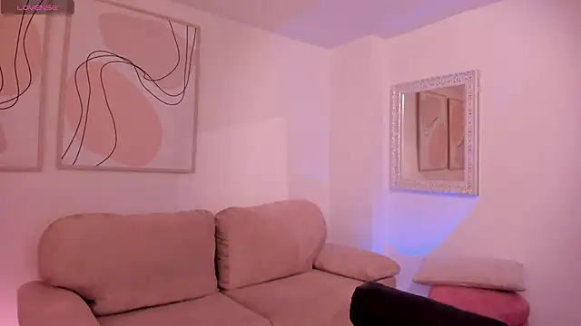 Snapshot of ErikaBenz_ chatting on October 13, 1:11 pm ErikaBenz online show from October 13, 1:11 pm