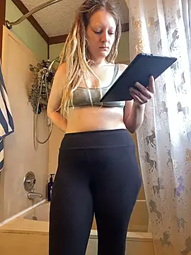 Snapshot of xomikaylaxo chatting on November 19, 6:41 pm xomikaylaxo online show from November 19, 6:41 pm