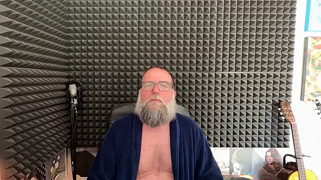 Snapshot of Noitelivre chatting on April 3, 7:39 am Noitelivre online show from April 3, 7:39 am