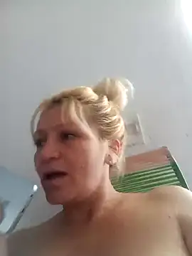 Nicolle Milf online show from March 3, 5:39 pm