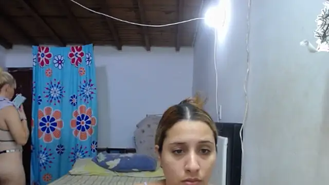 Nicolle Milf online show from November 7, 8:09 pm