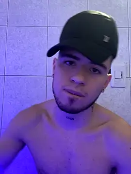 Snapshot of juandaa4558 chatting on October 9, 6:00 am juandaa4558 online show from October 9, 6:00 am