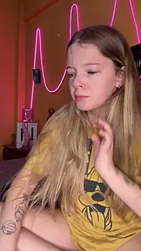 -veranito- online show from April 15, 3:02 am