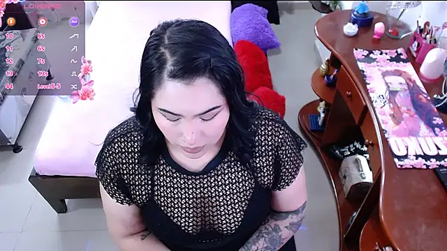 lufek23 online show from December 14, 2:53 pm