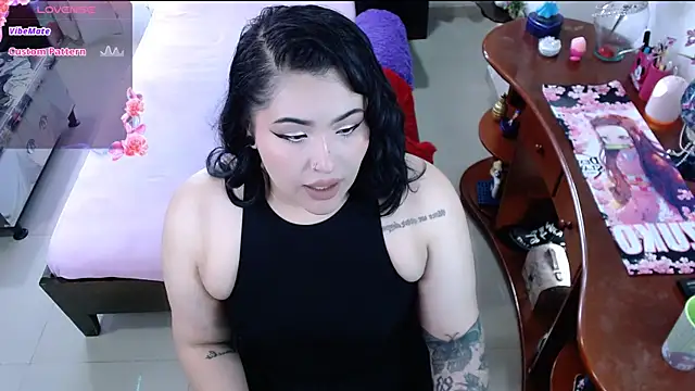lufek23 online show from December 15, 1:11 pm