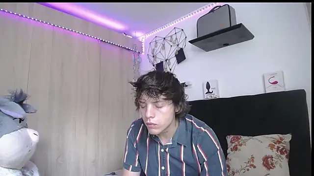 Santiago kiler online show from April 7, 2:06 pm