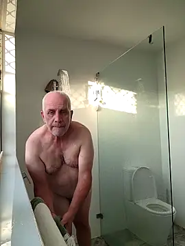 guywifi online show from December 20, 8:21 am