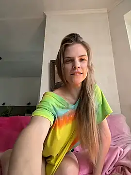 LeyaJohnson online show from January 10, 12:15 pm