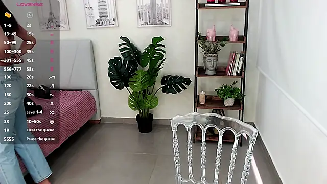 Sassy--Girl online show from February 24, 6:04 pm