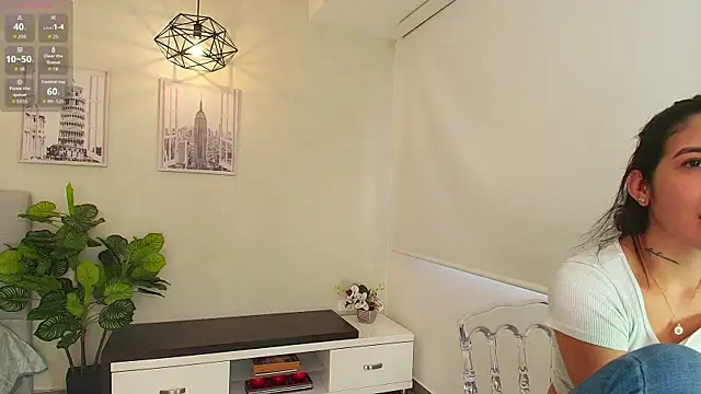 Sassy--Girl online show from September 25, 6:11 pm