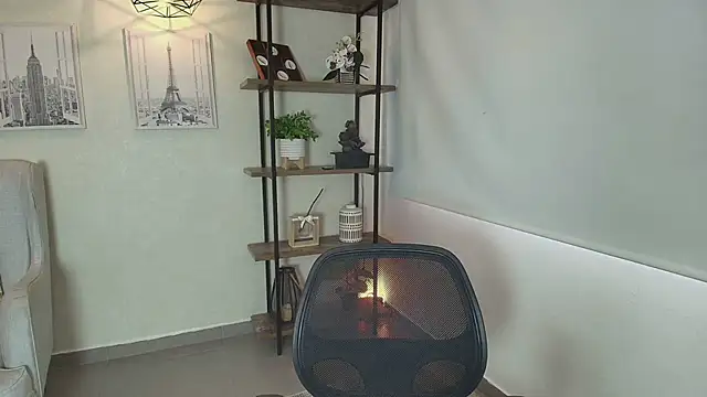 Sassy--Girl online show from March 20, 6:13 pm