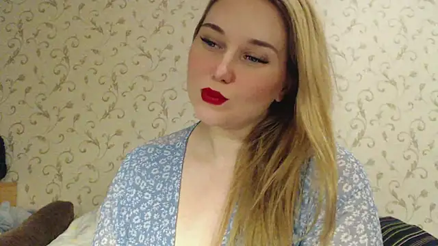 Snapshot of mmmPinUpGirl chatting on February 18, 7:30 pm mmmPinUpGirl online show from February 18, 7:30 pm