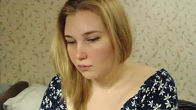 Snapshot of mmmPinUpGirl chatting on March 13, 7:50 pm mmmPinUpGirl online show from March 13, 7:50 pm