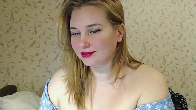 Snapshot of mmmPinUpGirl chatting on March 13, 10:54 pm mmmPinUpGirl online show from March 13, 10:54 pm
