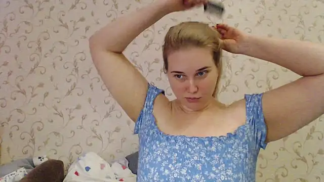 Snapshot of mmmPinUpGirl chatting on September 14, 10:36 am mmmPinUpGirl online show from September 14, 10:36 am