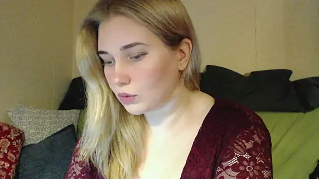 Snapshot of mmmPinUpGirl chatting on October 1, 5:41 pm mmmPinUpGirl online show from October 1, 5:41 pm
