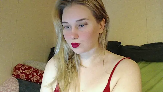 Snapshot of mmmPinUpGirl chatting on October 18, 6:52 pm mmmPinUpGirl online show from October 18, 6:52 pm