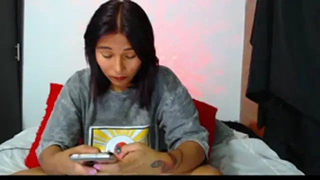 Snapshot of Sofynix chatting on January 7, 11:51 pm Sofynix online show from January 7, 11:51 pm