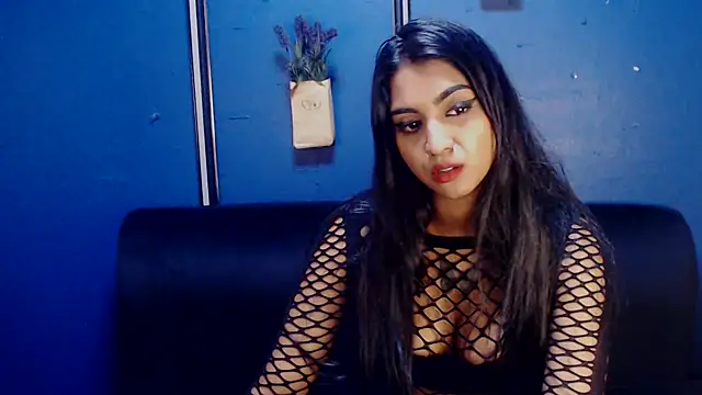 Delilah Blazee online show from March 14, 1:46 pm