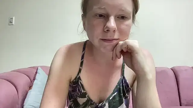 SweetLucy96 online show from September 29, 3:06 pm