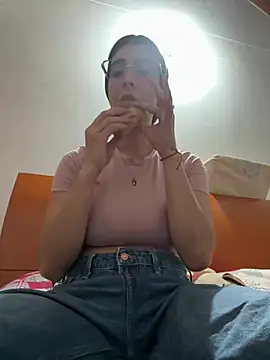  Niah  online show from January 10, 12:45 am