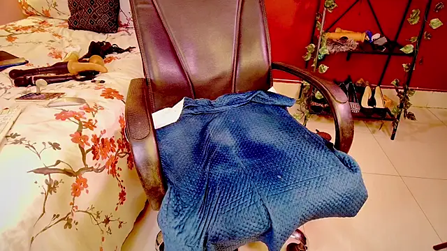 Naughty nightz online show from February 21, 10:04 pm