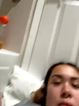 toxicamami online show from November 11, 9:15 pm