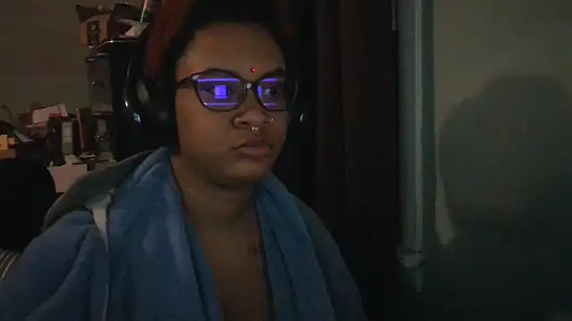 nickytheehawtie online show from February 12, 8:09 am