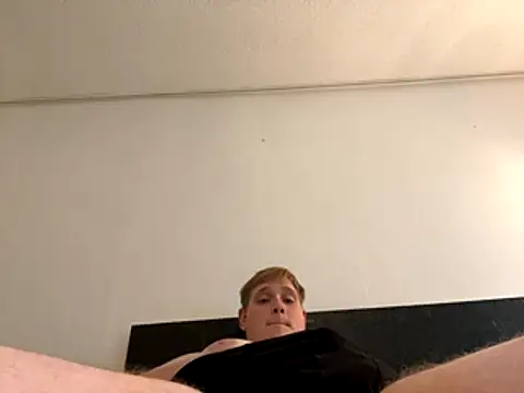 ChubbyTeen2003 online show from October 12, 3:11 pm