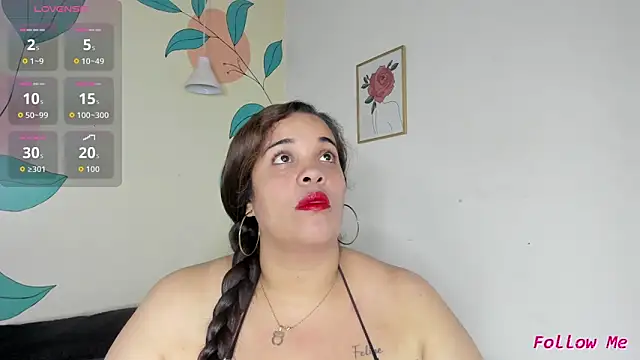 Snapshot of Alondra_zaaens chatting on October 2, 12:28 am Alondra zaaens online show from October 2, 12:28 am