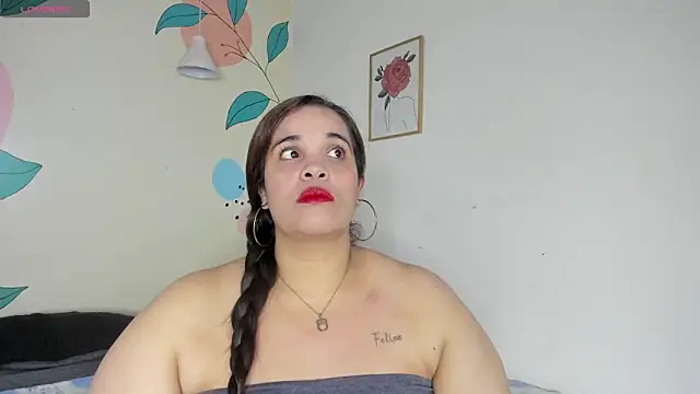 Snapshot of Alondra_zaaens chatting on October 11, 4:22 am Alondra zaaens online show from October 11, 4:22 am