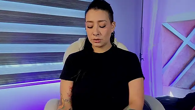  kelly hous36 online show from February 28, 1:12 pm